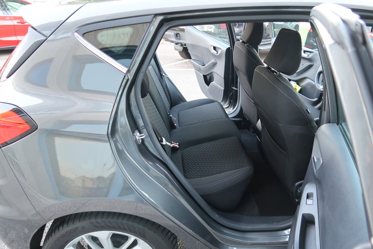Ford Fiesta 1.1 75 CV 5 porte Titanium (12)