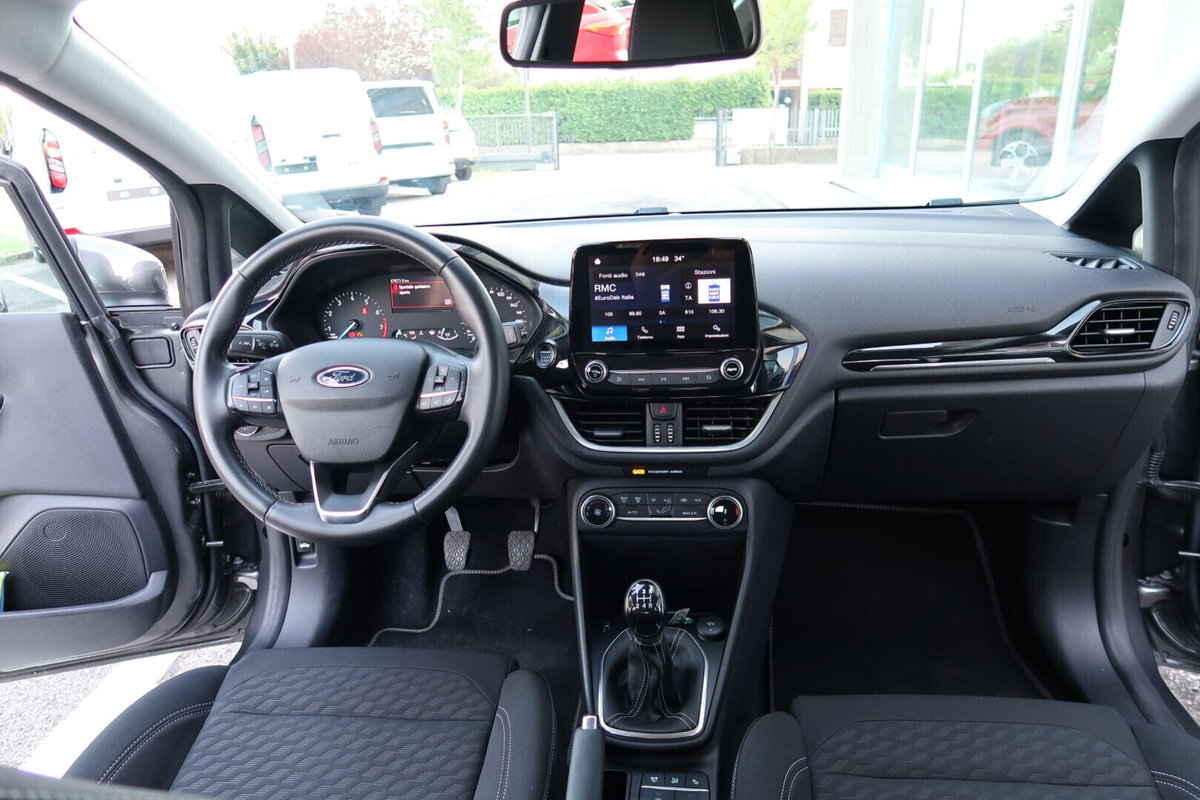 Ford Fiesta 1.1 75 CV 5 porte Titanium (7)