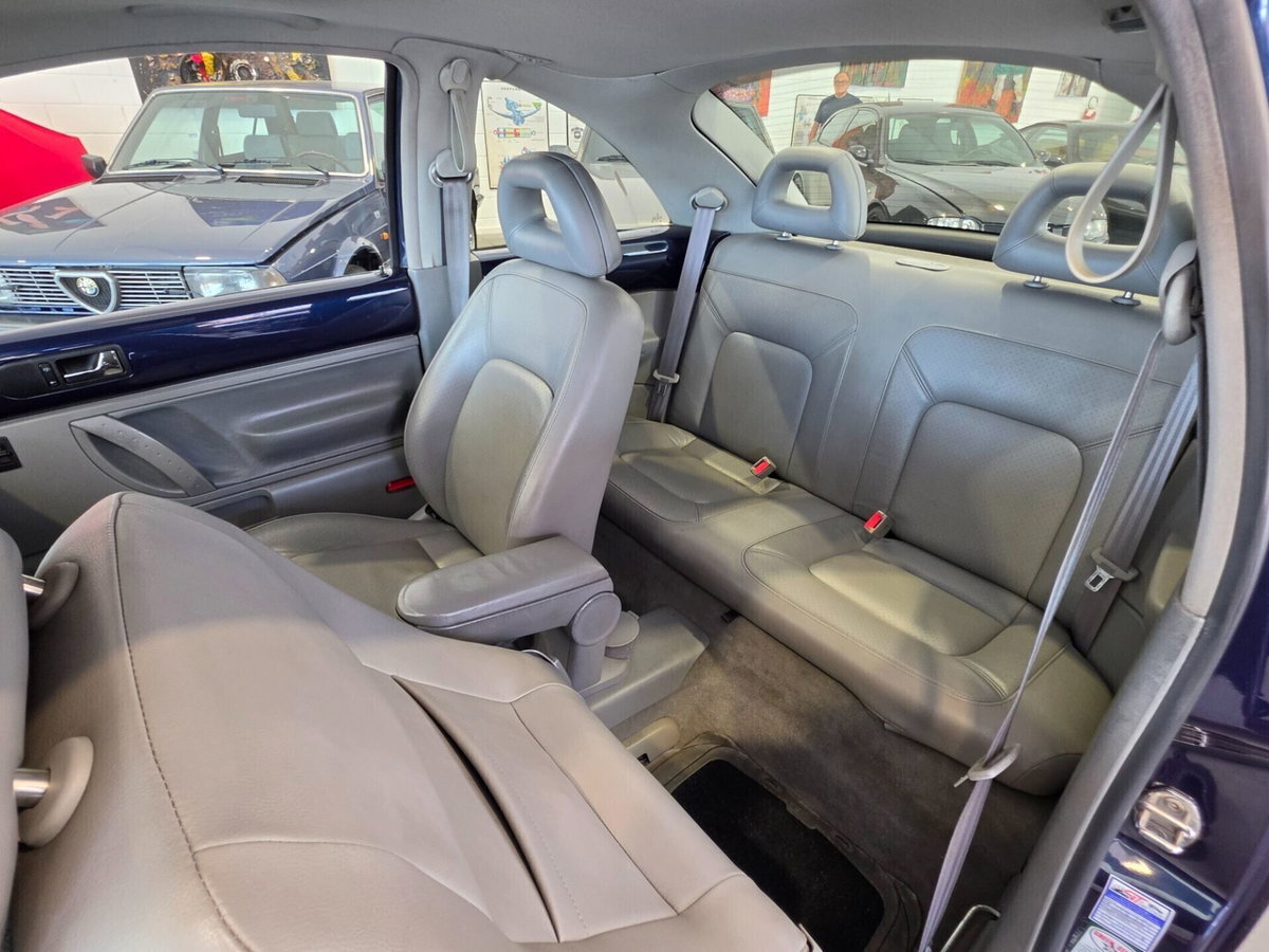 Volkswagen New Beetle TDI (12)