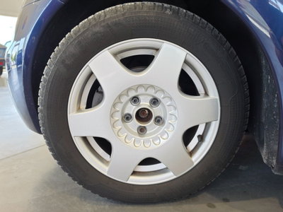 Volkswagen New Beetle TDI (17)