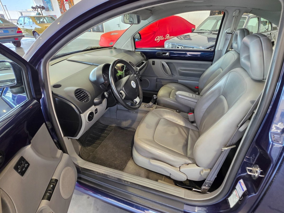Volkswagen New Beetle TDI (7)