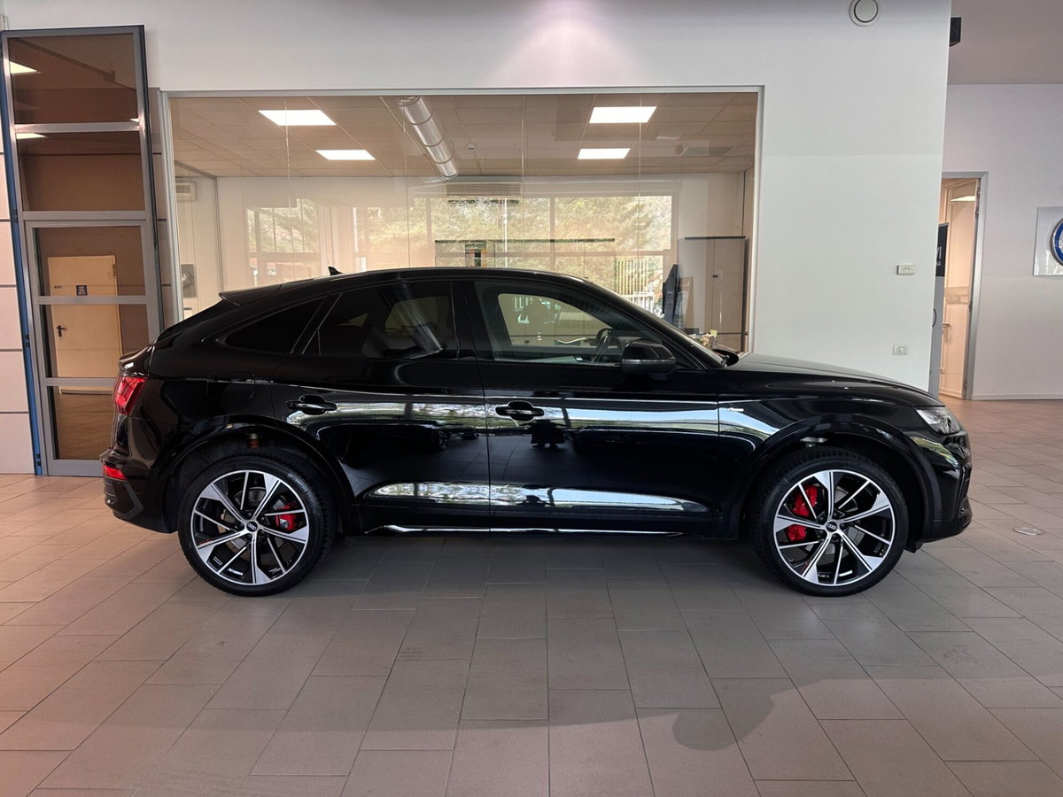 Audi Q5 Sportback 40 2.0 tdi mhev 12V S line Plus quattro s-tronic (2)