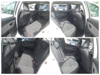 Toyota Yaris 1.0 5 porte Cool (15)
