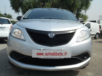 Lancia Ypsilon 1.2 69 CV 5 porte Elefantino (17)