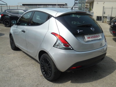 Lancia Ypsilon 1.2 69 CV 5 porte Elefantino (5)