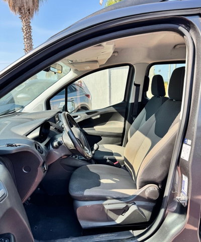 Ford Tourneo Courier 1.5 TDCI 75 CV Sport (2)