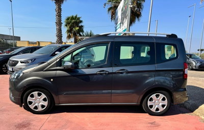 Ford Tourneo Courier 1.5 TDCI 75 CV Sport (5)