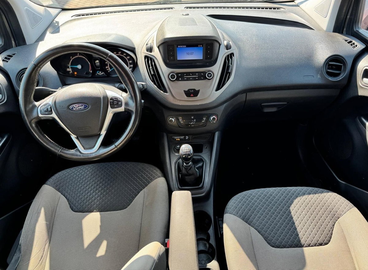 Ford Tourneo Courier 1.5 TDCI 75 CV Sport (8)
