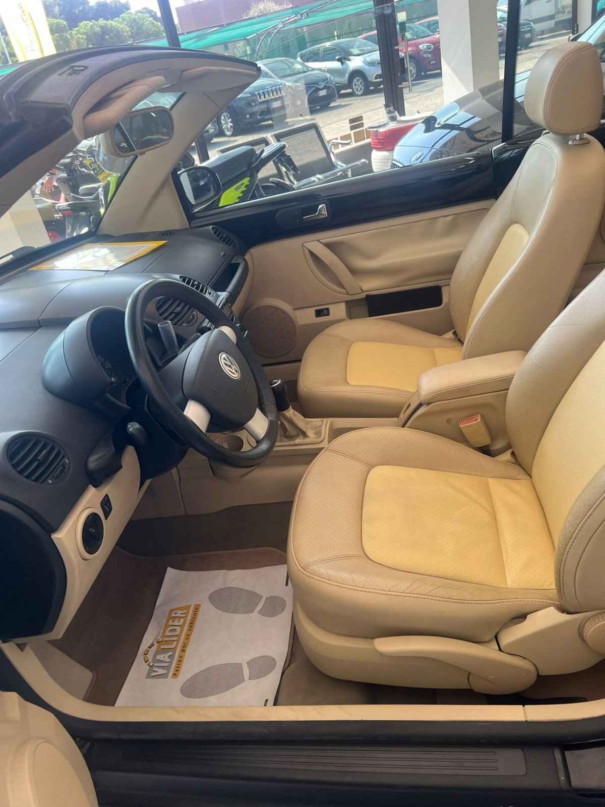 Volkswagen New Beetle Cabrio 1.6 Cabrio (10)