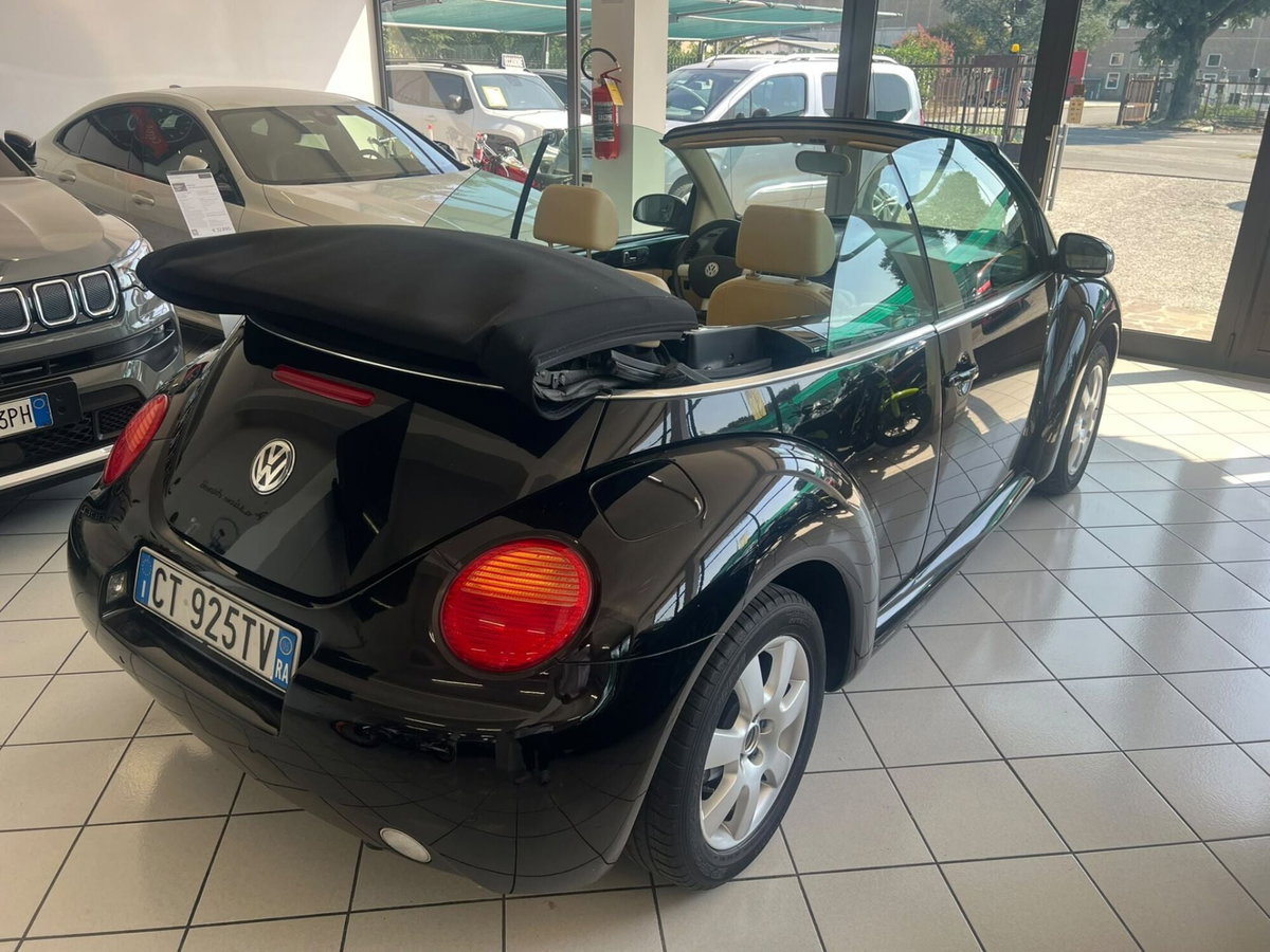 Volkswagen New Beetle Cabrio 1.6 Cabrio (4)