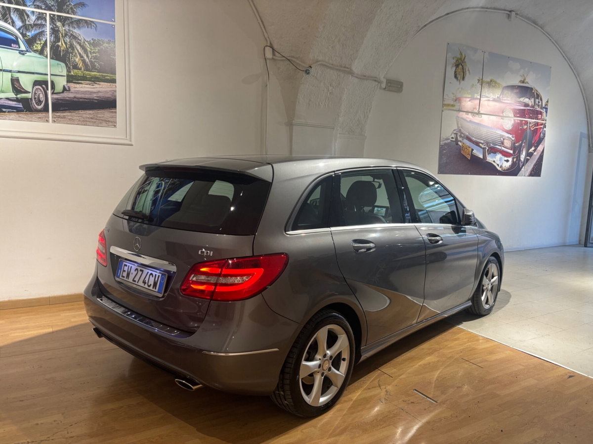 Mercedes-Benz Classe B 180 CDI Premium (2)