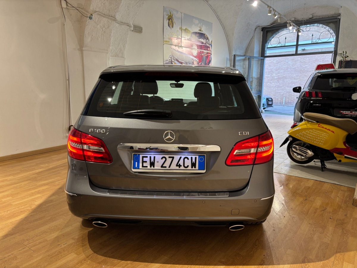 Mercedes-Benz Classe B 180 CDI Premium (9)