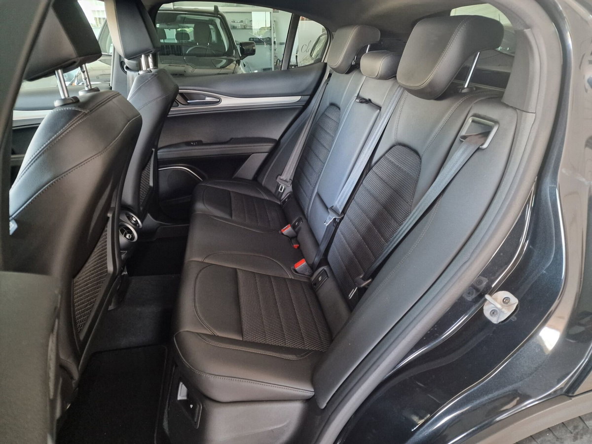 Alfa Romeo Stelvio Stelvio 2.2 Turbodiesel 190 CV AT8 Q4 Sprint (5)