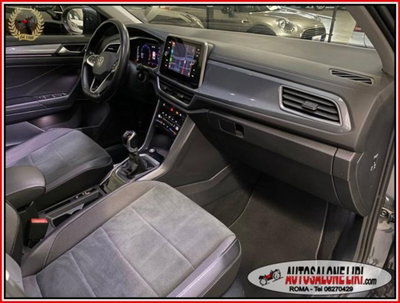 Volkswagen T-Roc 1.5 tsi Style (7)