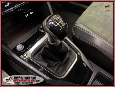 Volkswagen T-Roc 1.5 tsi Style (8)