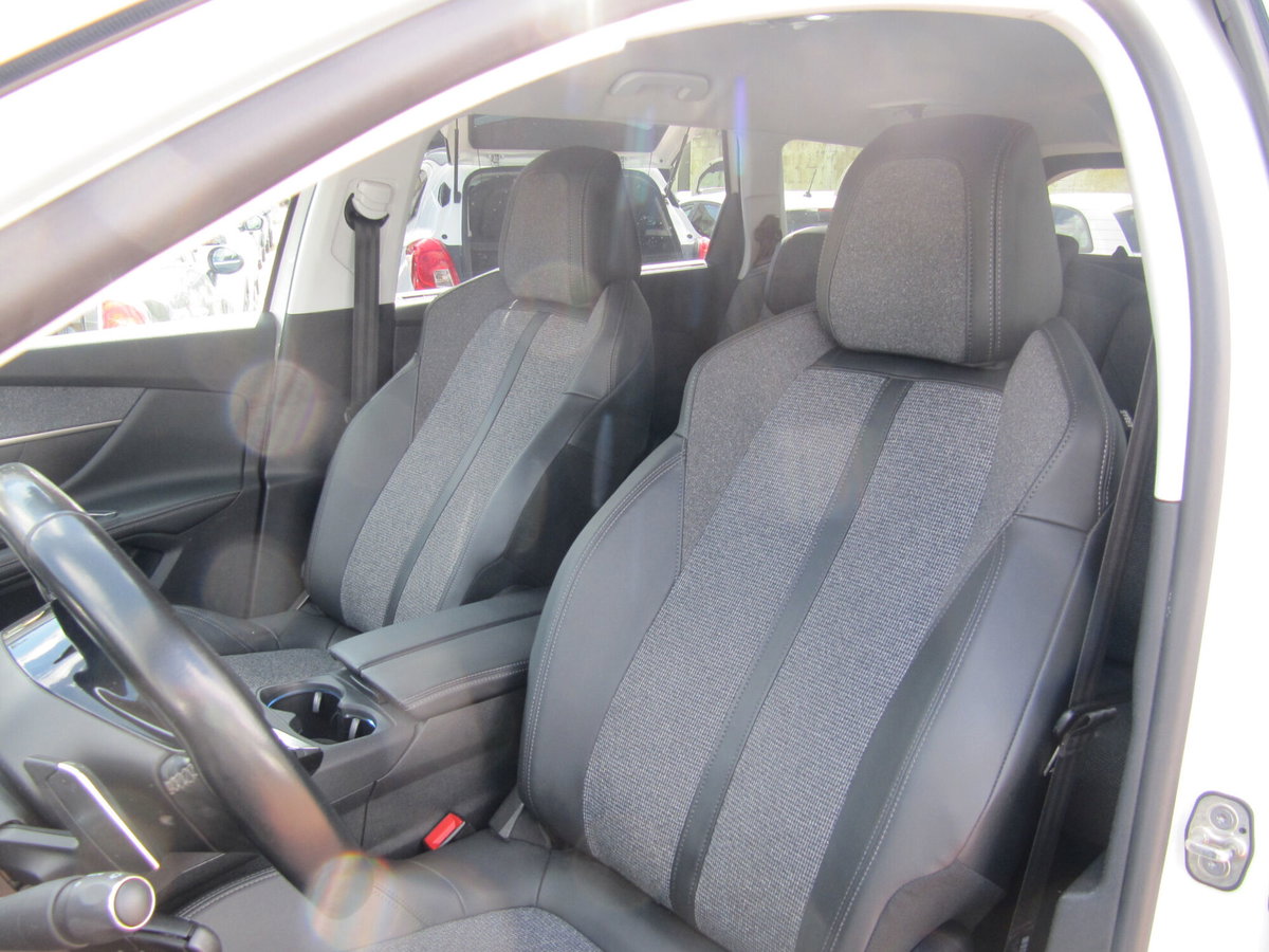 Peugeot 5008 BlueHDi 130 S&S EAT8 Allure (13)