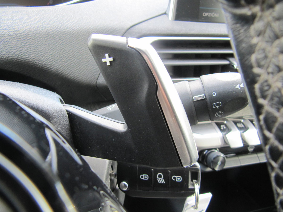 Peugeot 5008 BlueHDi 130 S&S EAT8 Allure (14)
