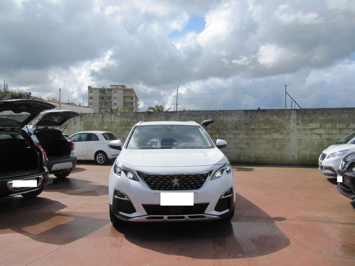 Peugeot 5008 BlueHDi 130 S&S EAT8 Allure (3)