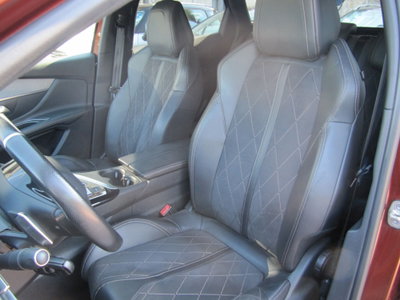 Peugeot 3008 BlueHDi 180 S&S EAT6 GT (18)
