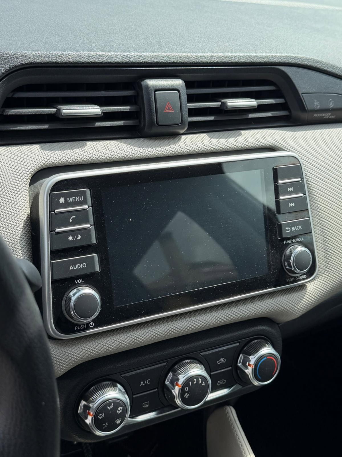 Nissan Micra IG 71 5 porte Acenta (8)