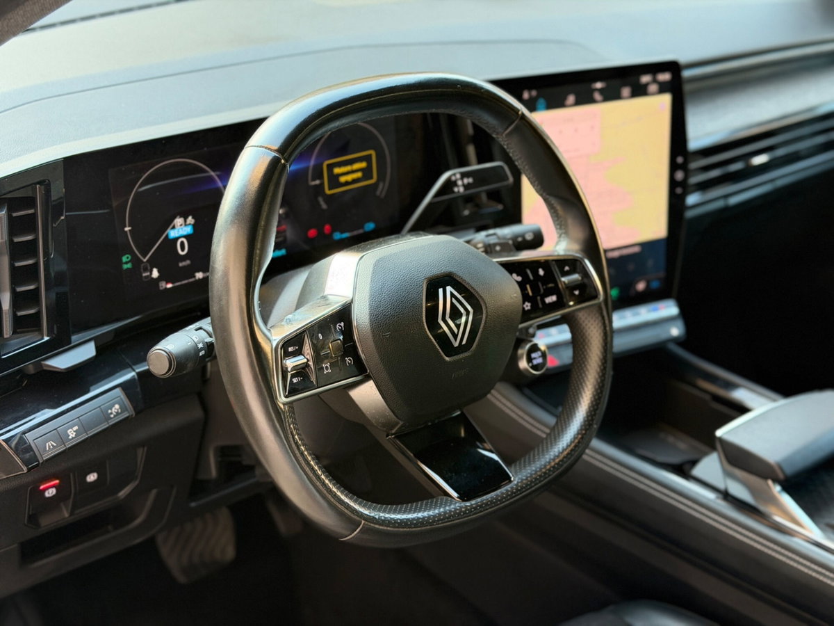 Renault Austral 1.2 full hybrid Techno 200cv auto (16)