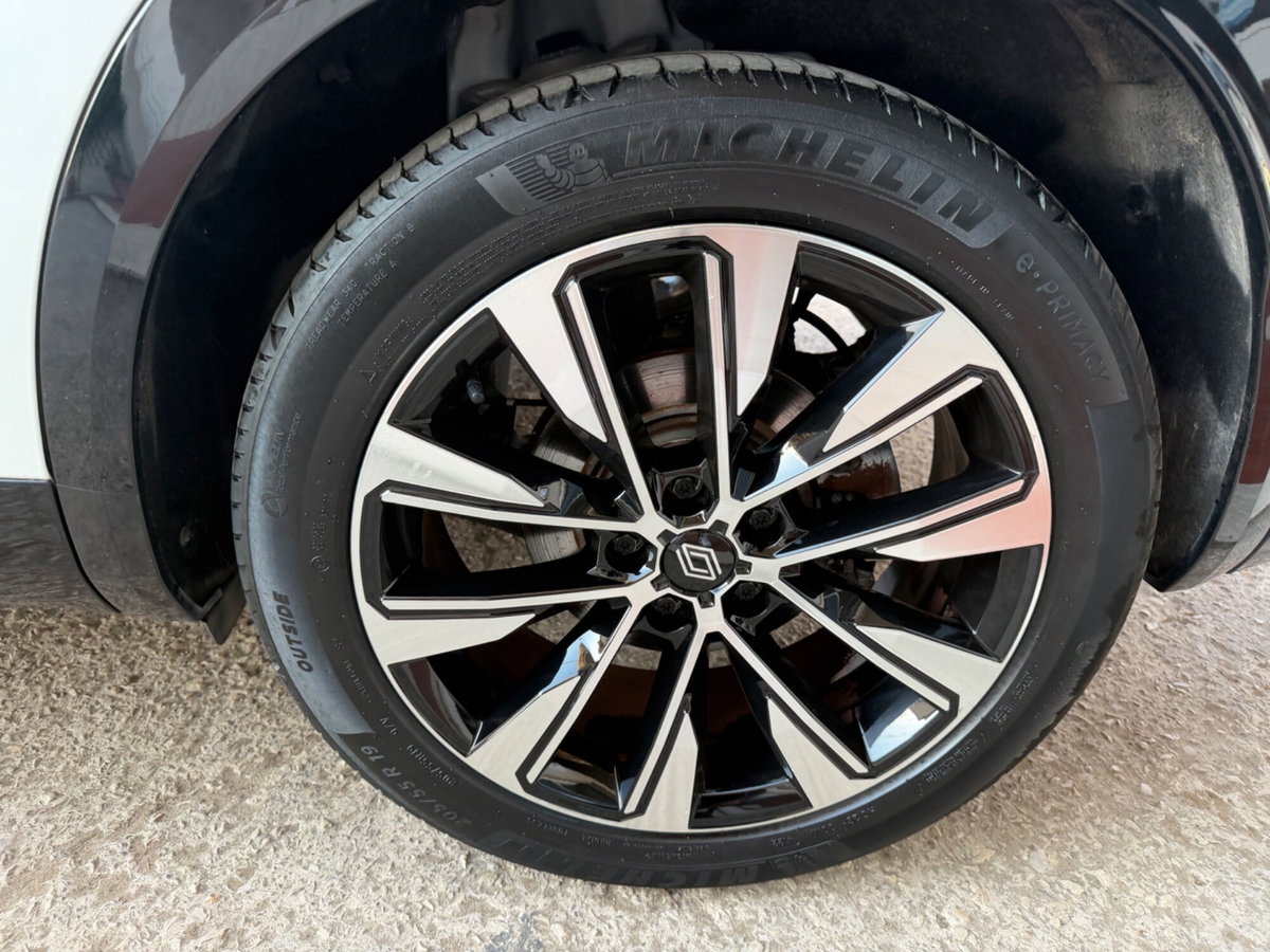 Renault Austral 1.2 full hybrid Techno 200cv auto (9)