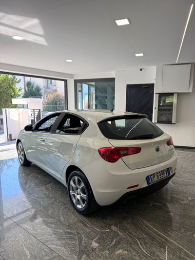 Alfa Romeo Giulietta 1.4 Turbo Distinctive Gpl 120cv E6 (6)
