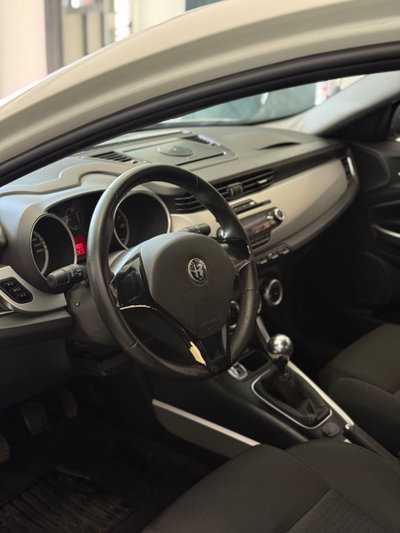 Alfa Romeo Giulietta 1.4 Turbo Distinctive Gpl 120cv E6 (7)