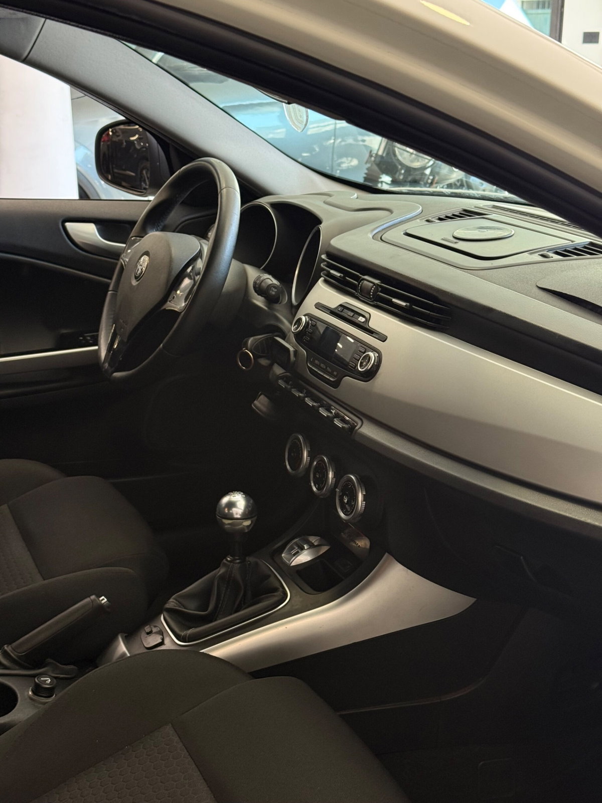 Alfa Romeo Giulietta 1.4 Turbo Distinctive Gpl 120cv E6 (9)