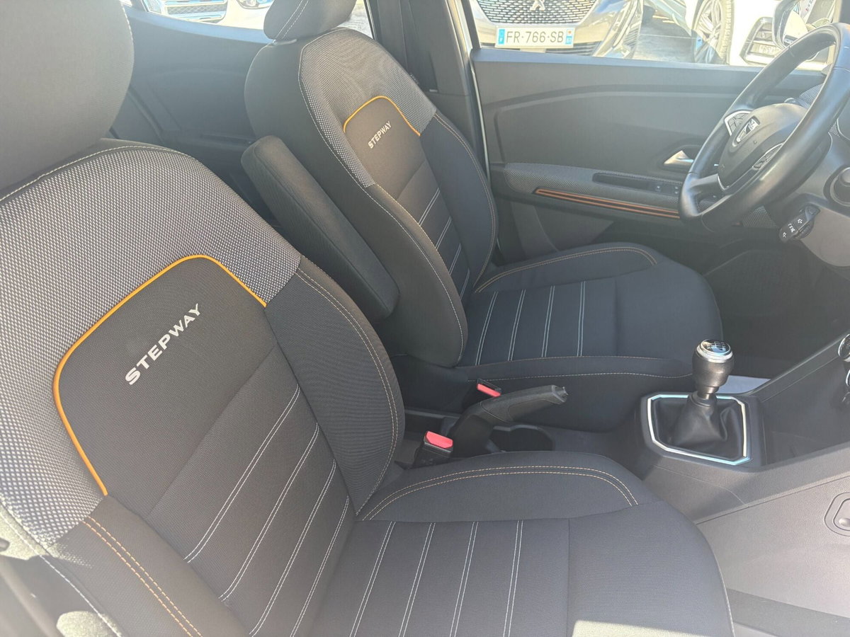 Dacia Sandero Stepway 1.0 TCe 90 CV Comfort (8)