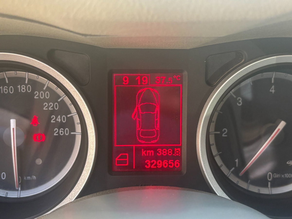 Alfa Romeo 159 SportWagon 1.9 JTDm 150CV Sportwagon Progression (11)