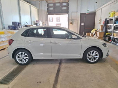 Volkswagen Polo 1.0 tsi Style 95cv (4)