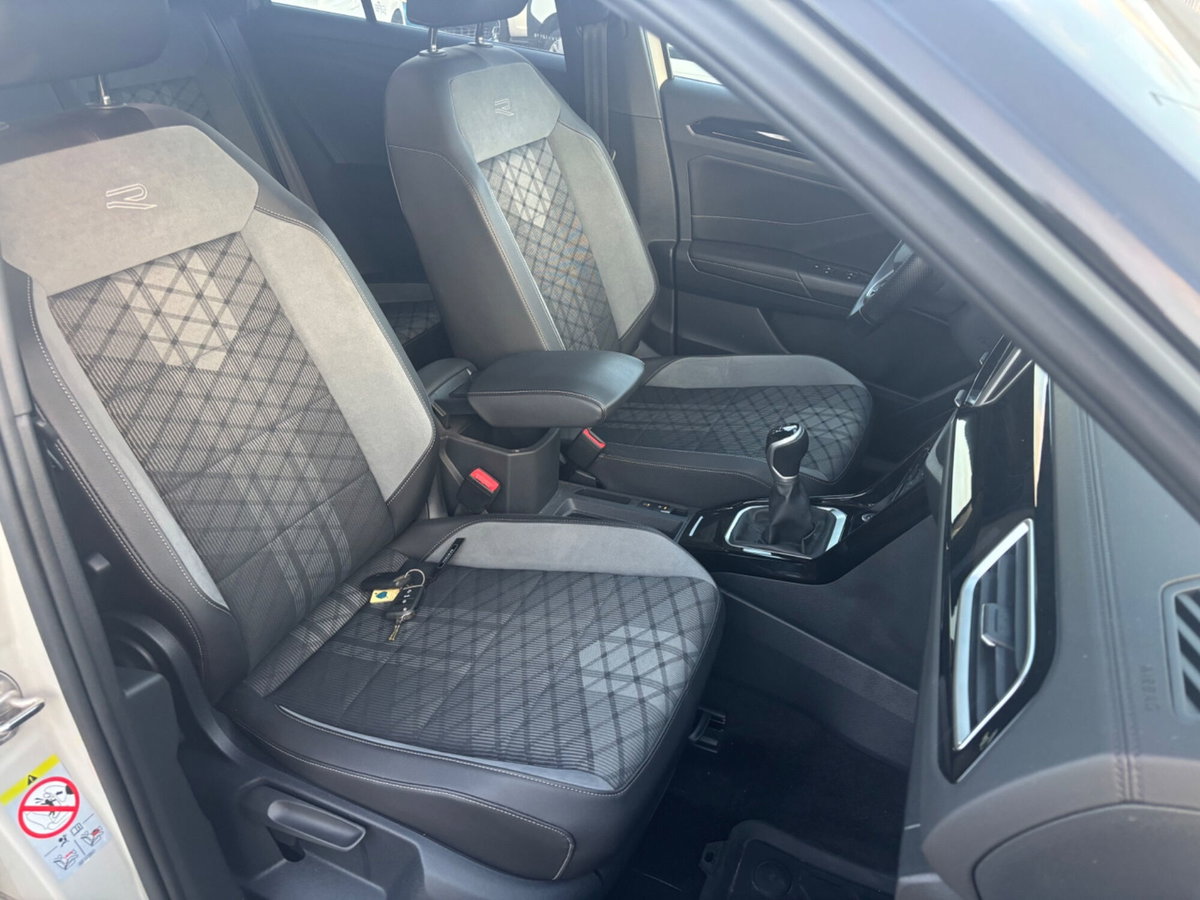 Volkswagen T-Roc Cabrio 1.5 TSI ACT R-Line (14)