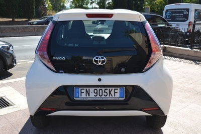 Toyota Aygo 1.0 VVT-i 69 CV 3 porte x-play (15)