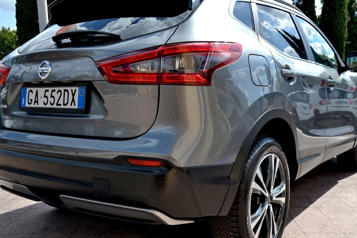 Nissan Qashqai 1.3 DIG-T 140 CV N-Connecta (18)