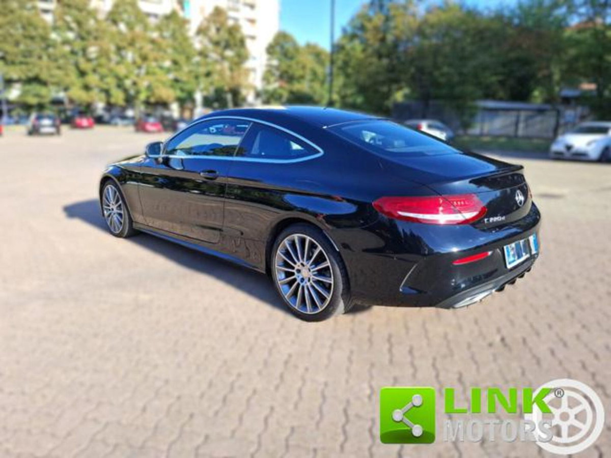 Mercedes-Benz Classe C Coupé 220 d Auto 4Matic Coupé Premium Plus (10)