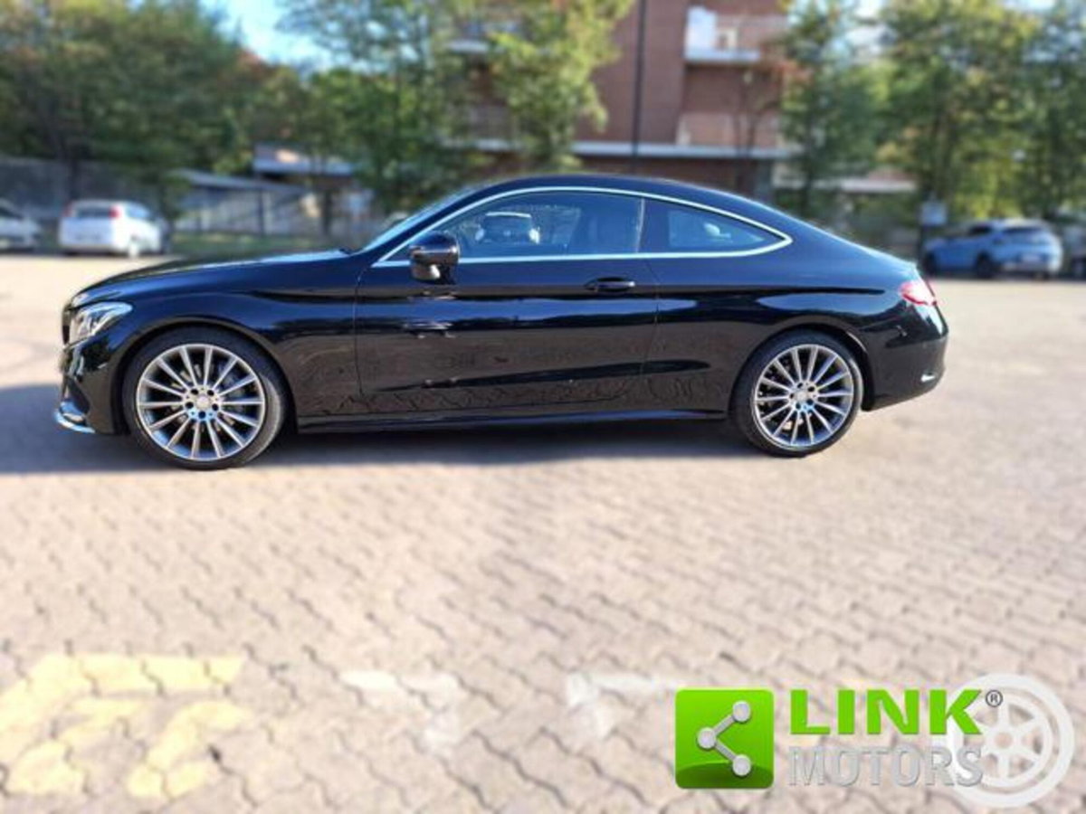 Mercedes-Benz Classe C Coupé 220 d Auto 4Matic Coupé Premium Plus (9)