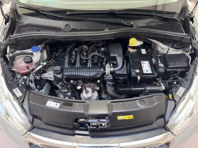 Peugeot 208 82 5 porte Access (10)