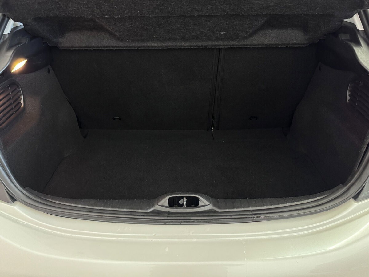 Peugeot 208 82 5 porte Access (15)