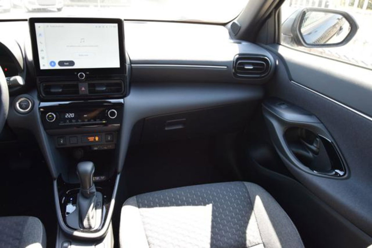 Toyota Yaris Cross 1.5h GR Sport Black Sky fwd 116cv e-cvt (10)