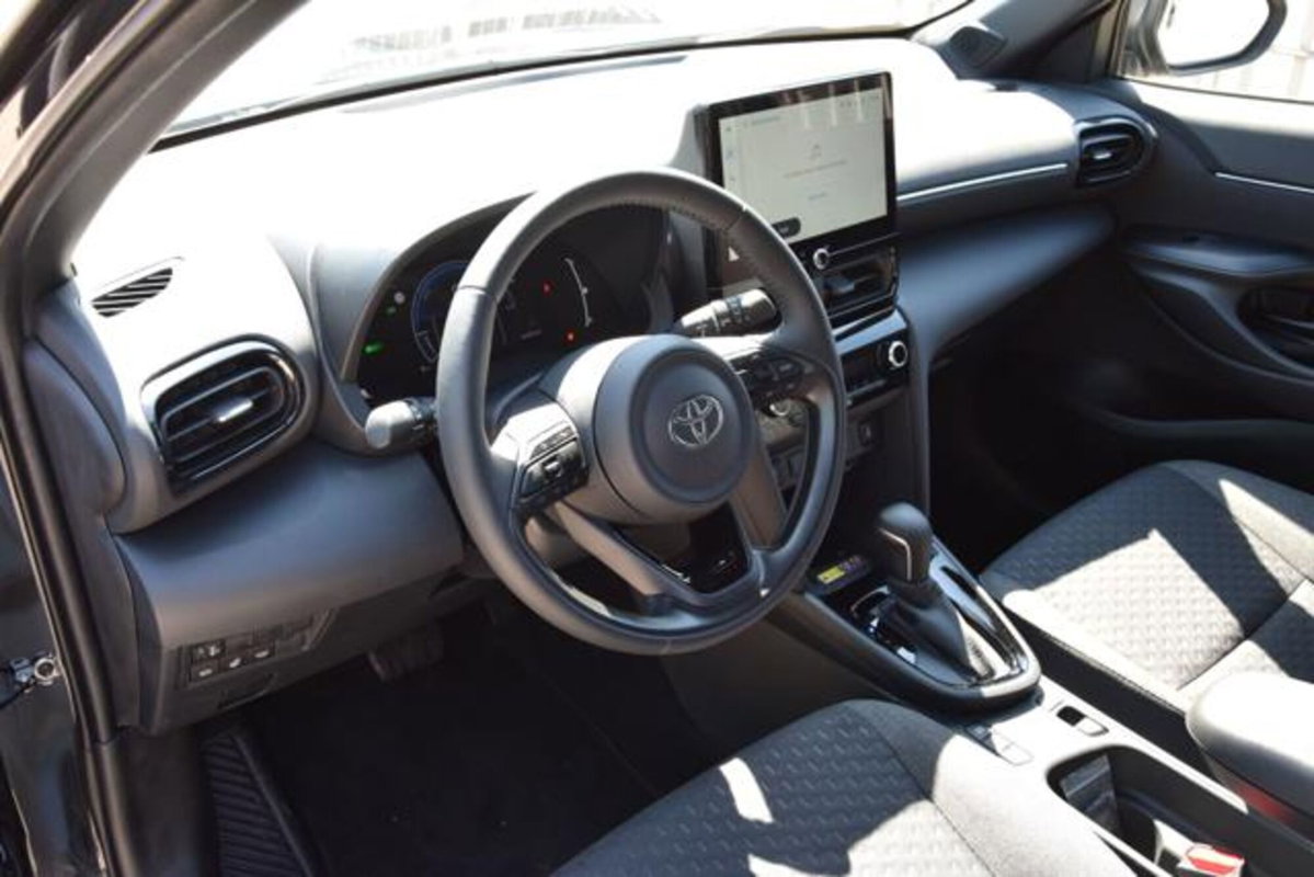 Toyota Yaris Cross 1.5h GR Sport Black Sky fwd 116cv e-cvt (12)