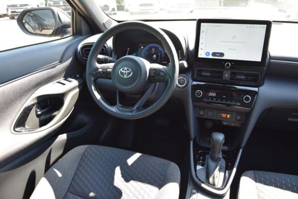Toyota Yaris Cross 1.5h GR Sport Black Sky fwd 116cv e-cvt (9)