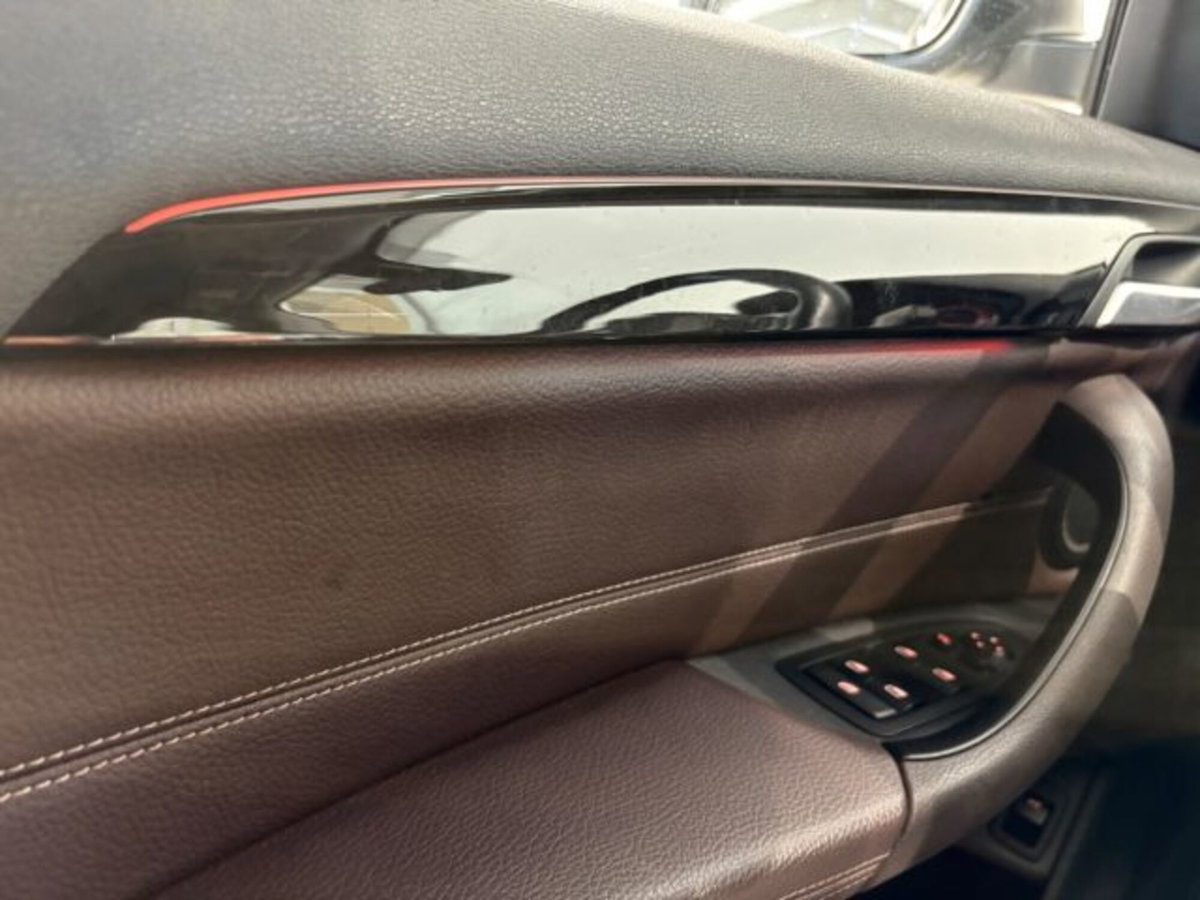 BMW X1 sDrive16d xLine Plus (16)