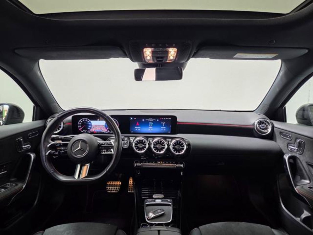 Mercedes-Benz Classe A 180 d AMG Line Premium Plus auto (5)