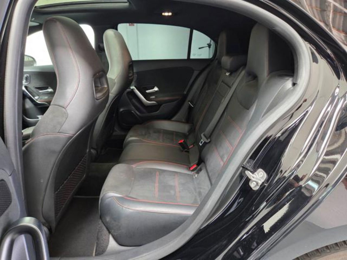 Mercedes-Benz Classe A 180 d AMG Line Premium Plus auto (9)