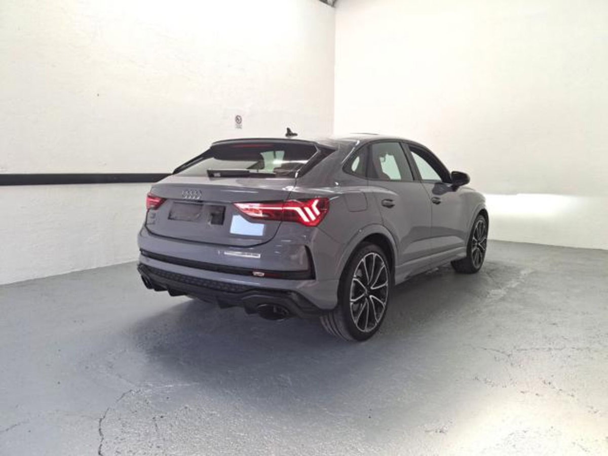 Audi RS Q3 2.5 quattro s-tronic (11)