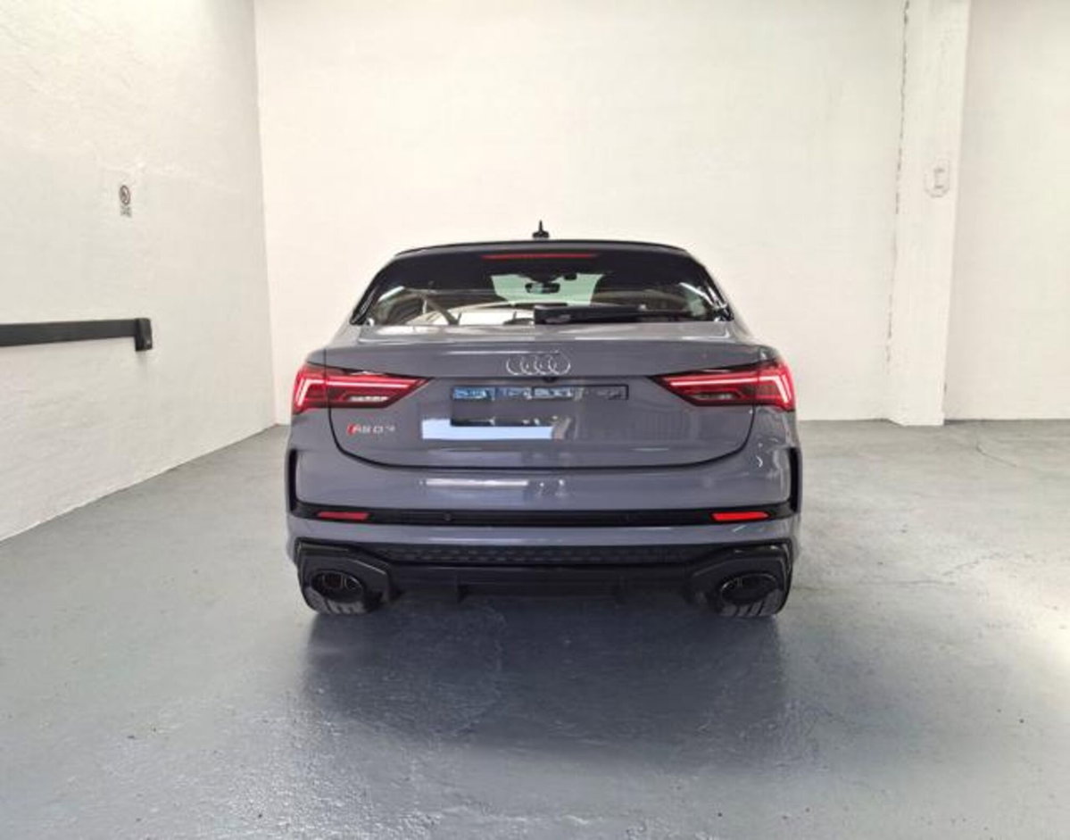Audi RS Q3 2.5 quattro s-tronic (12)