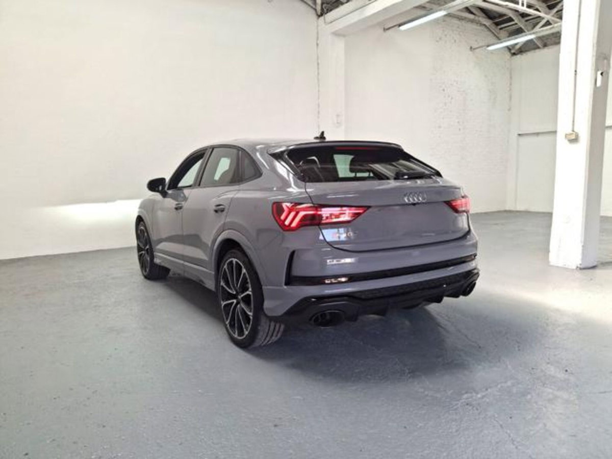 Audi RS Q3 2.5 quattro s-tronic (13)