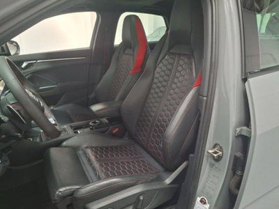 Audi RS Q3 2.5 quattro s-tronic (8)