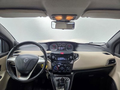 Lancia Ypsilon 1.2 69 CV 5 porte Elefantino (4)